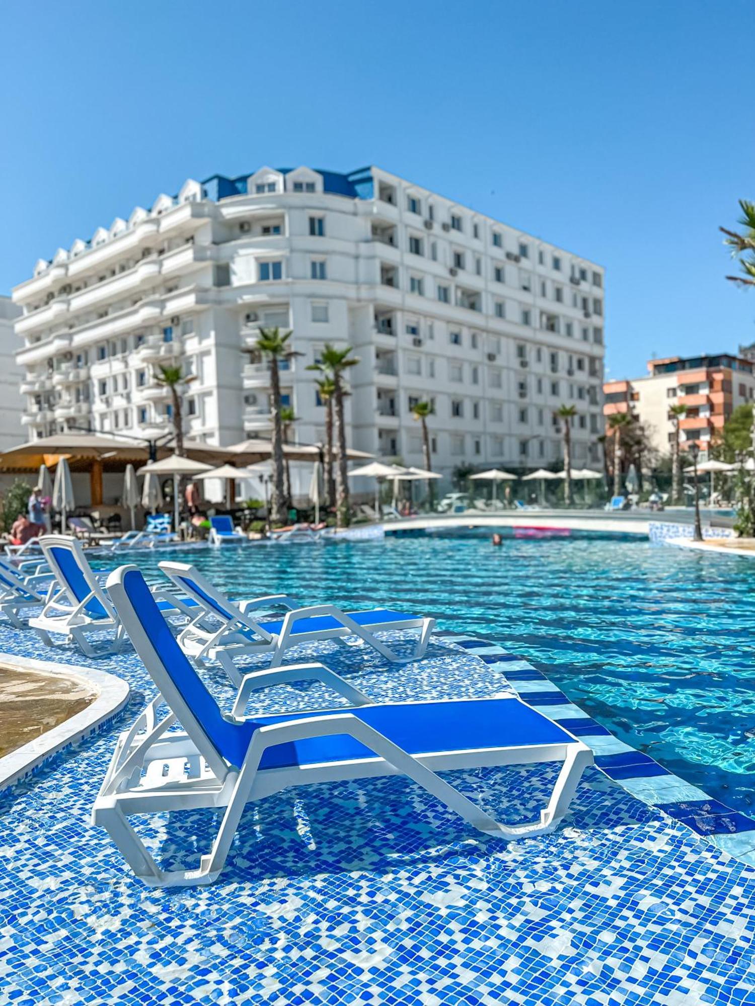 Fafa Aqua Blue Hotel Golem  Buitenkant foto
